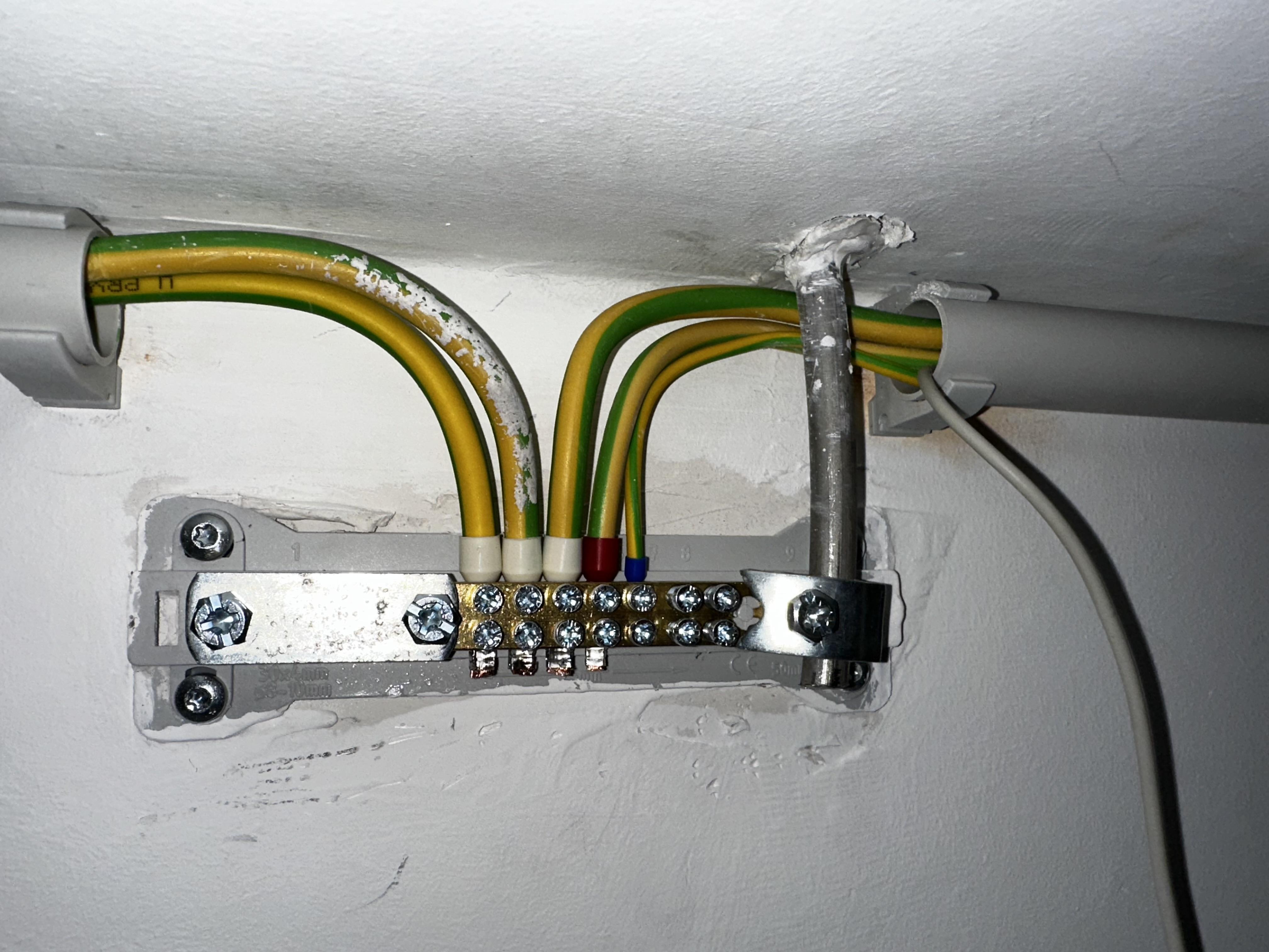 ⚡ Anschluss einer Erdungsanlage in Holzminden