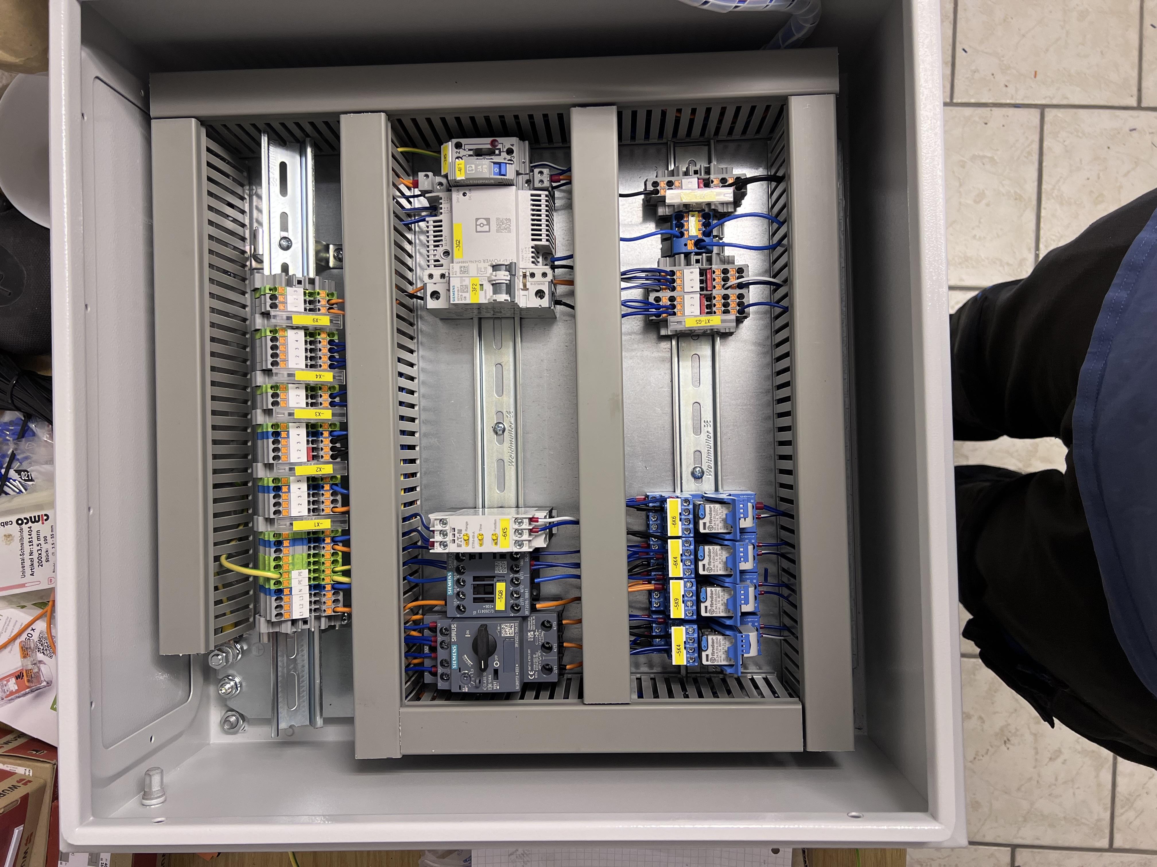 ⚡ Schaltschrankbau für Elektroinstallation in Hameln